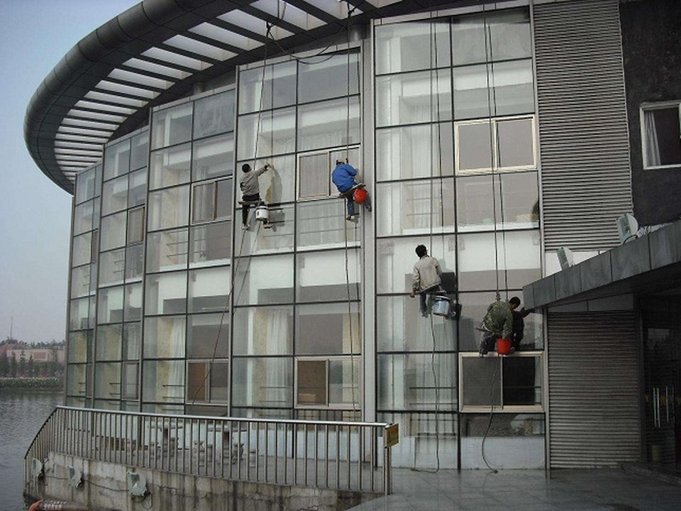 异形建筑高空清洁